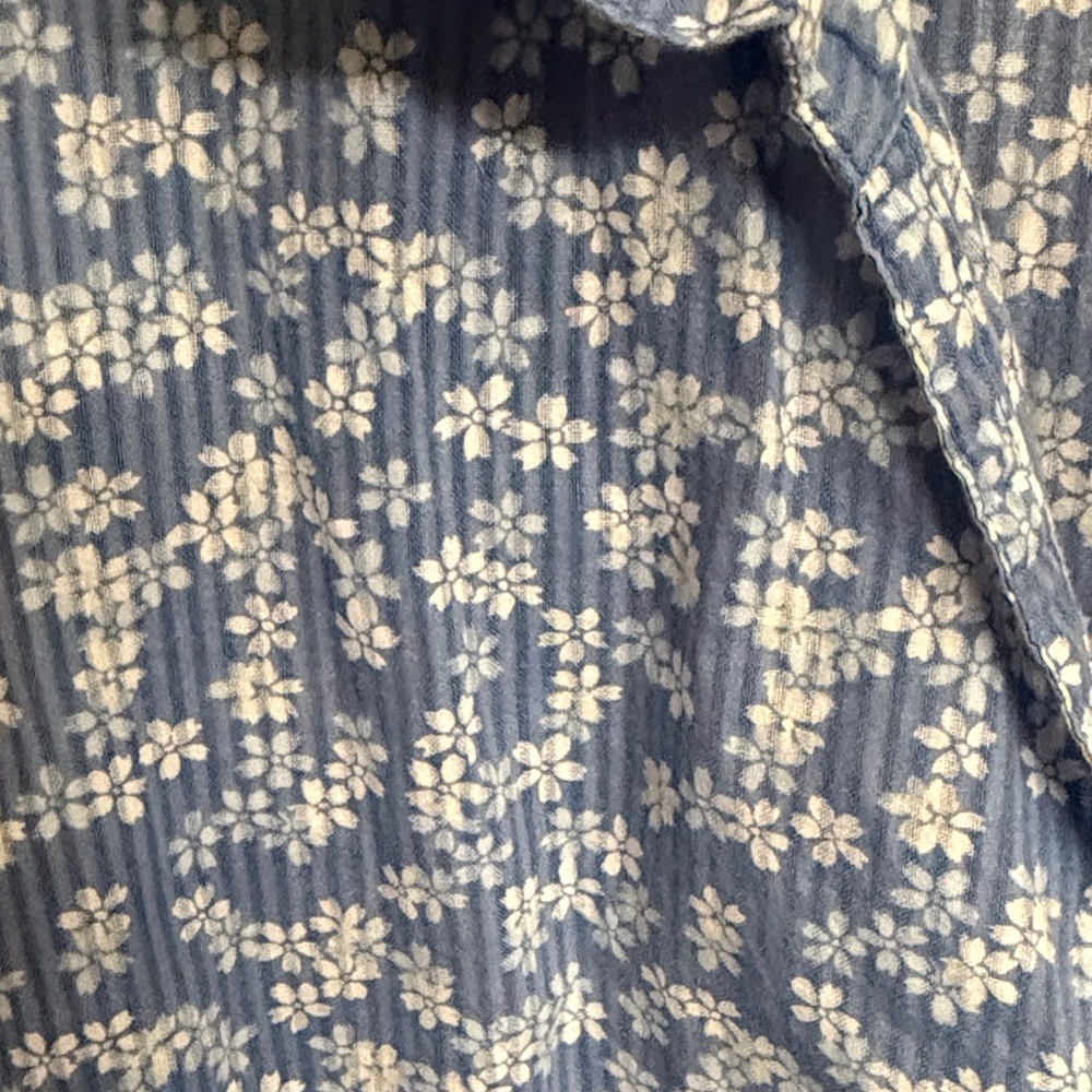 Eddie Bauer Blue Floral Button-Front Shirt - Picture 3 of 5
